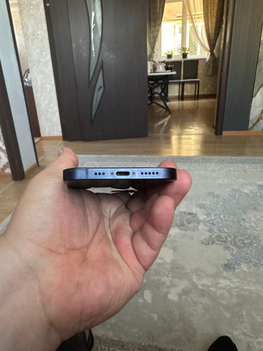 Iphone 12 в хорошем состояний