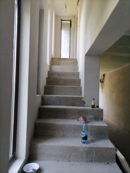 Casa duplex de vazare