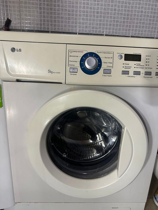 Продаю две стиральные машинки автомат лж и артель прошу за обе 800 т