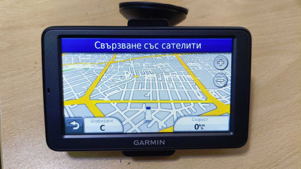 Навигация за камион Garmin Dezl 560
