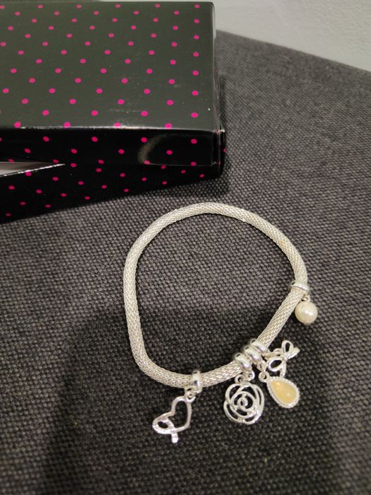 Колиета, обеци, гривни Avon