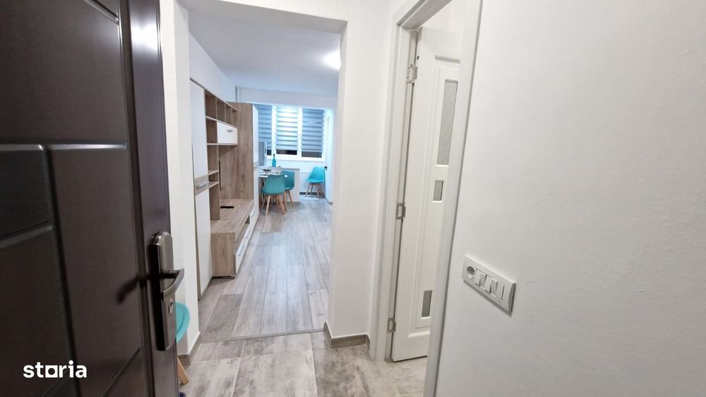 Inchiriere Garsoniera cocheta zona Coresi Tractorul