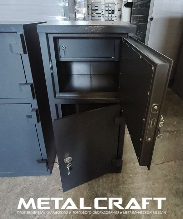 Бухгалтерский шкаф с трейзером