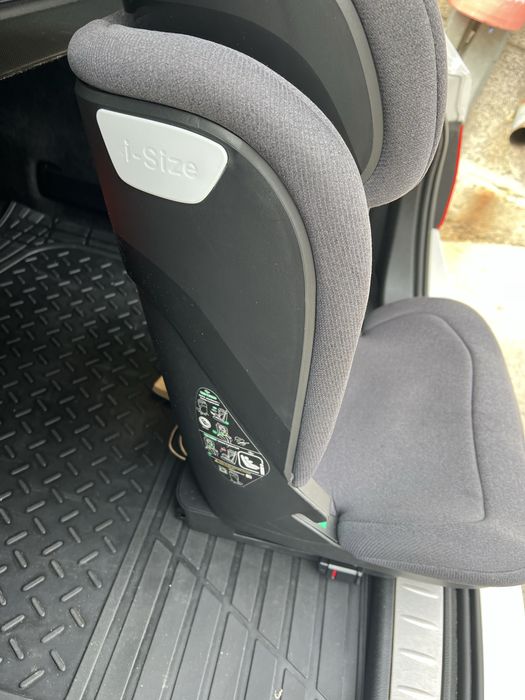 Детско столче със система изофикс