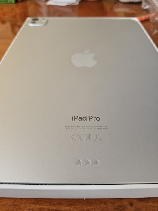 iPad Pro 11' M4 512GB WiFi Silver - в гаранция