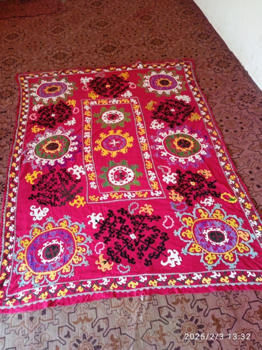 Kashta sotiladi qulda toʻqilgan antikvar kolleksiya