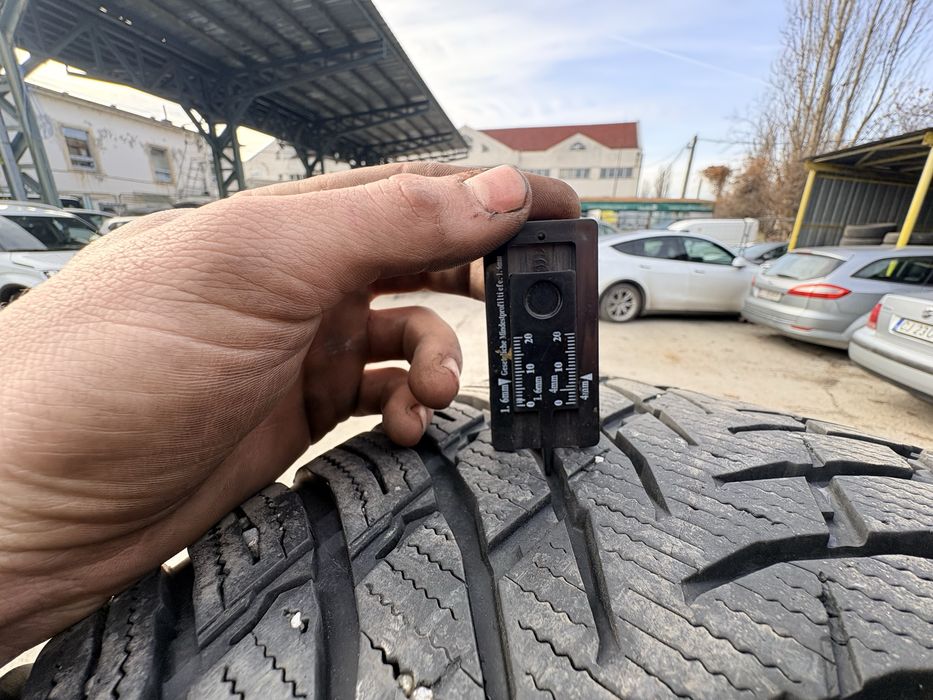 Anvelope iarna Nokian 255/55R20