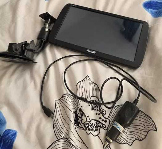 Vand 2 navigatii PilotOn impecabile