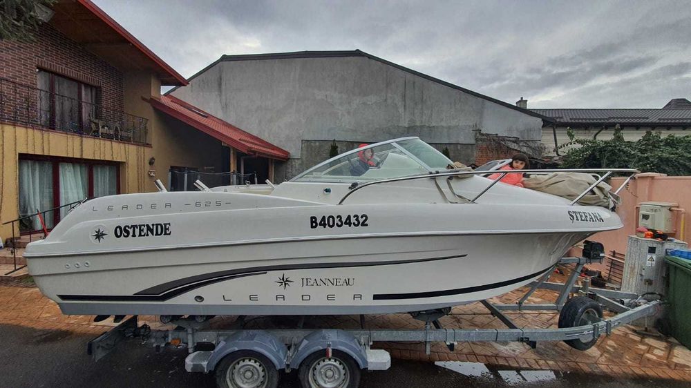 Barca  / ambarcatiune Jeanneau Leader 625