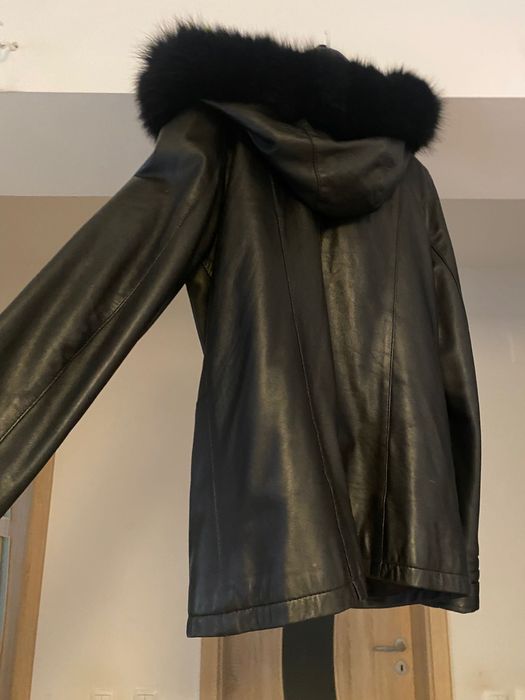 Haina din piele naturala