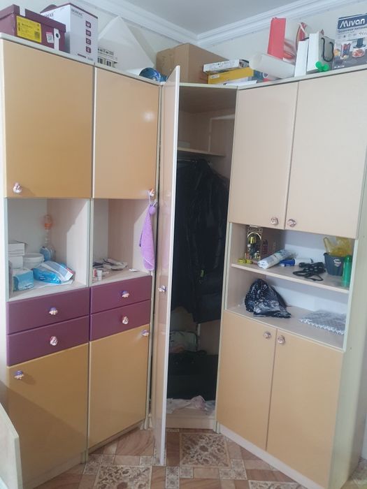 Продам детский шкаф.