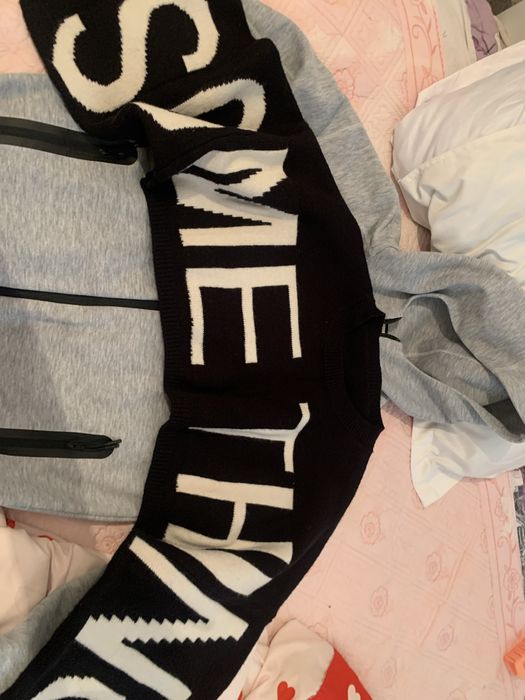 Кроп свитер женская