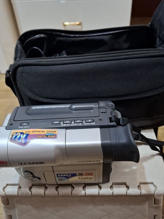 Компьютер  и видеокамера по 10000