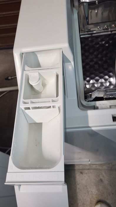 Пералня Miele Softronik с горно зареждане пчелна