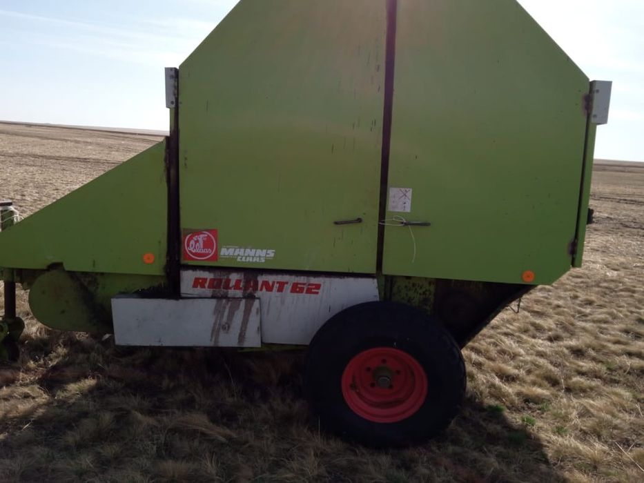 Пресс подборщик     .