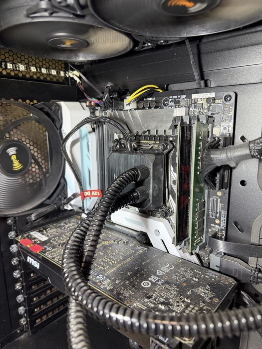 Геймърски Компютър I7/GTX1080