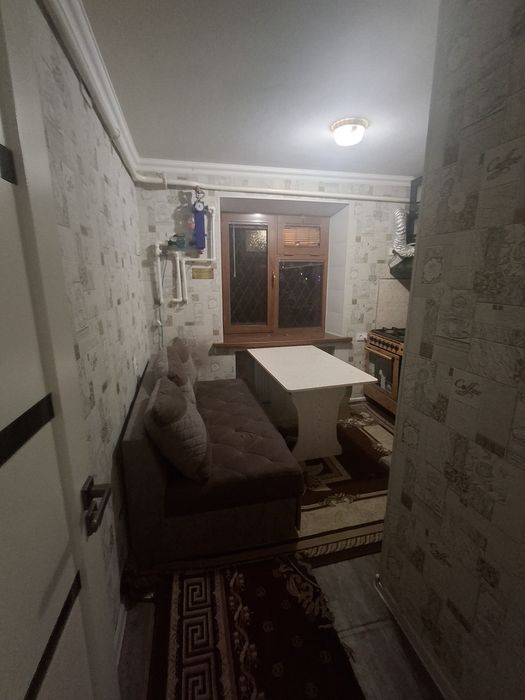 Самарканд шахар Гагарина кучасида 4этажли дом 1-этаж под офис квартира