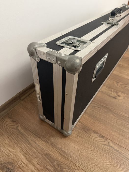 Case thon pentru pa4x in stare buna
