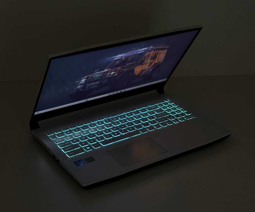 Msi SWORD 15 — i7 - 11800H / DDR 8GB / RTX 3050Ti 4GB