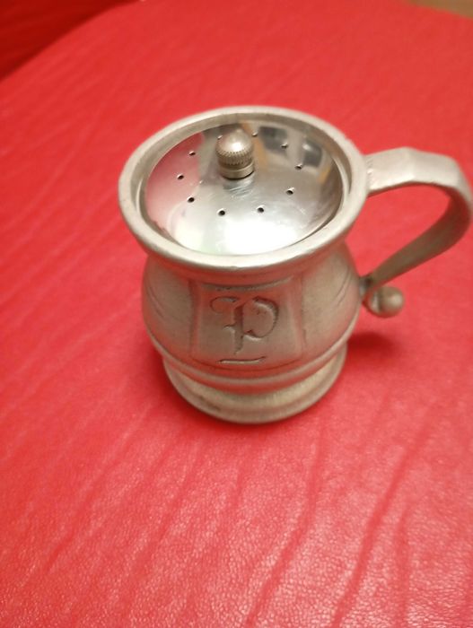 Mini cana vintage pentru piper anii 1970-1980 originala