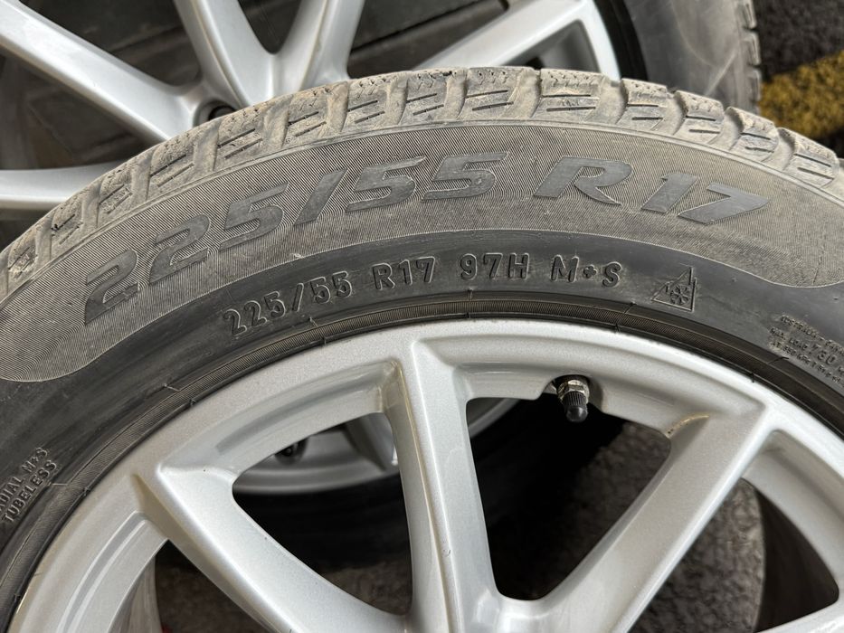 Оригинални алуминиеви джанти  17”за BMW X1, F48, със зимни гуми