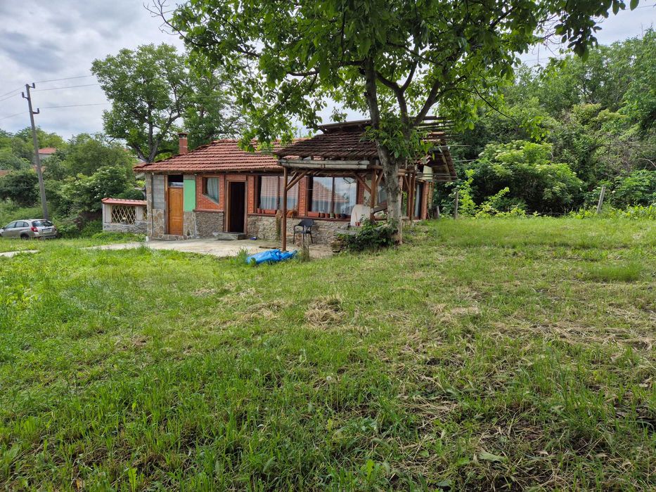 Продава се Къща в с. Пресяка, Област Ловеч - 680 кв.м за 53 €/кв.м - Снимка #3