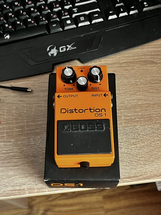 BOSS DS-1 (Distortion)