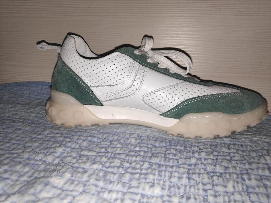 Новые кроссовки из Турции