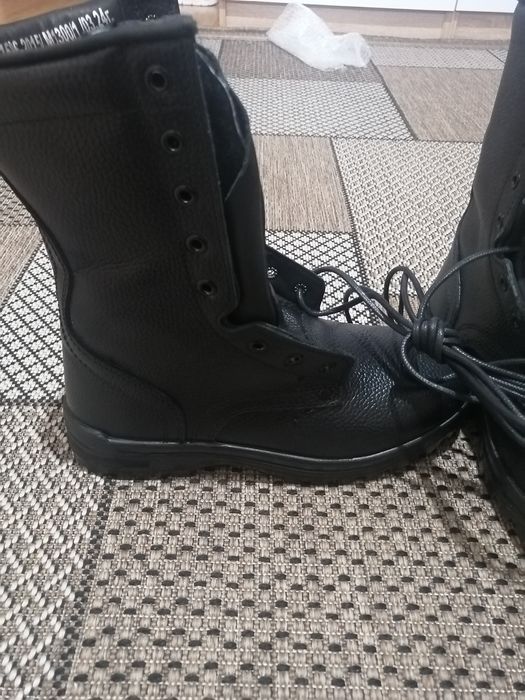 Берцы черного цвета