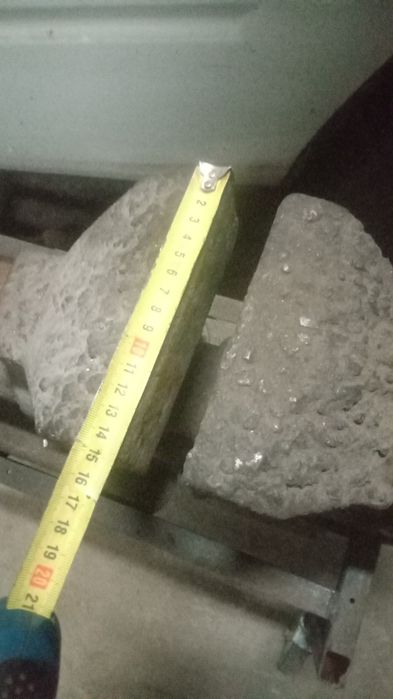 Продам тиски кузнечные