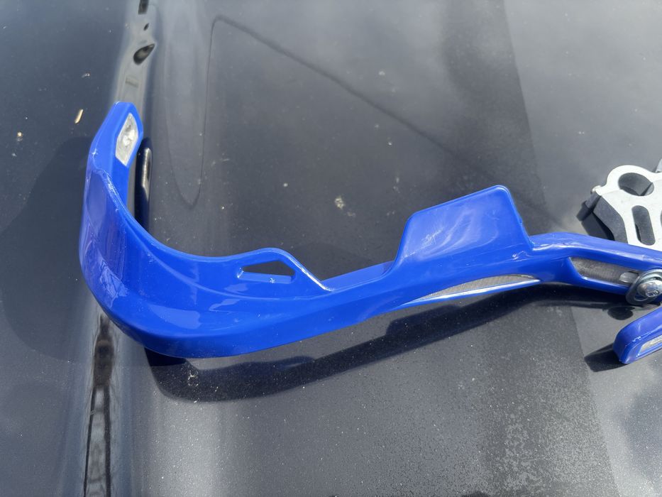 Гардове и повдигачи за кормило