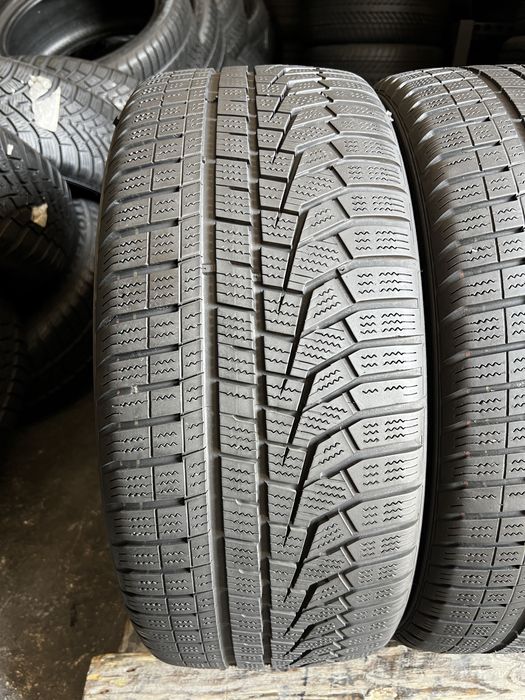 4 anvelope iarna 225/45/18 , Hankook , RunFlat , DOT 2023 !