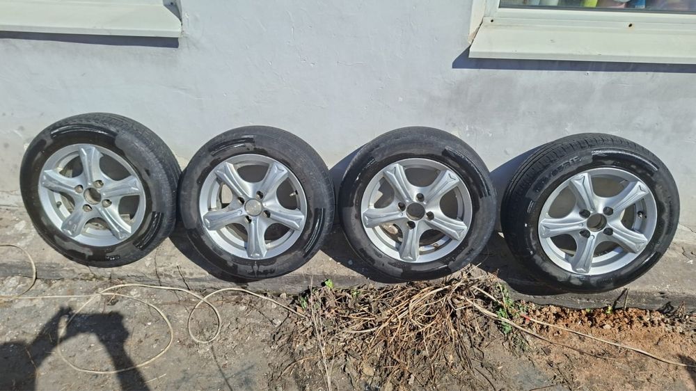 Продам комлект колес, диски с резиной