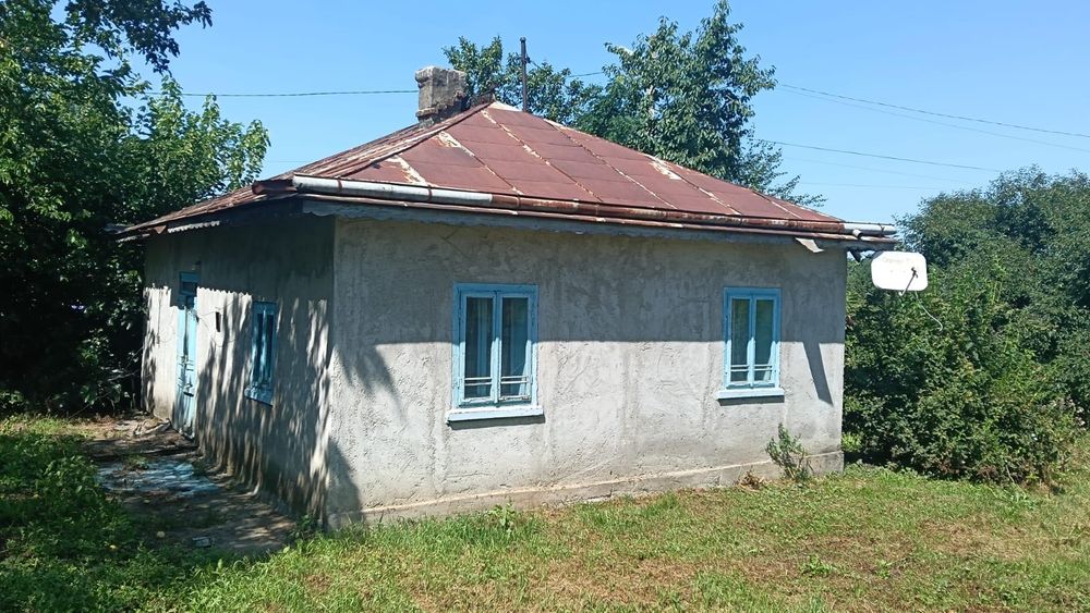 Casa si teren de vânzare