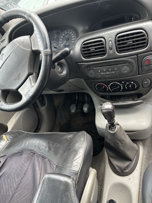 Рено меган фейс 1.9dci само на части