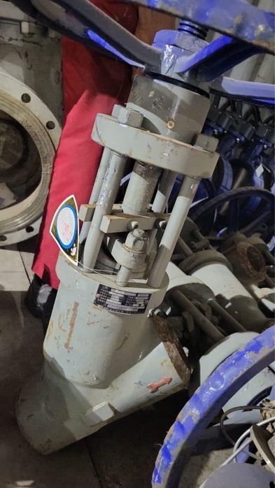 Продам задвижки есть разных типов