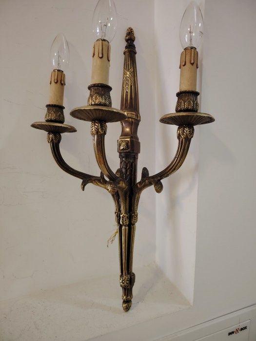 Superbă pereche de aplice dimensiuni mari din bronz masiv in stilul fr