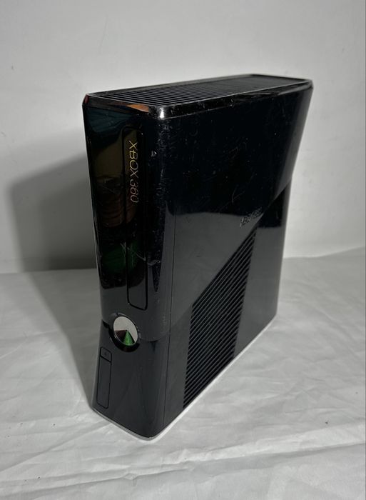 Consola xbox 360 + 15 jocuri