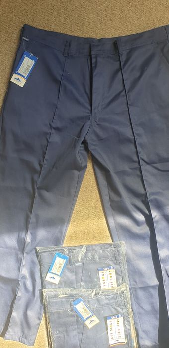 Pantaloni bucatar