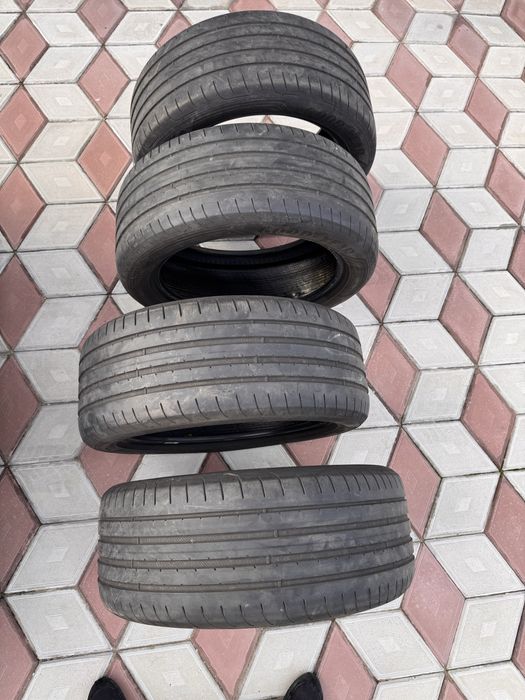Anvelope Goodyear 4 buc x 245/45/R18 Rosu • OLX.ro