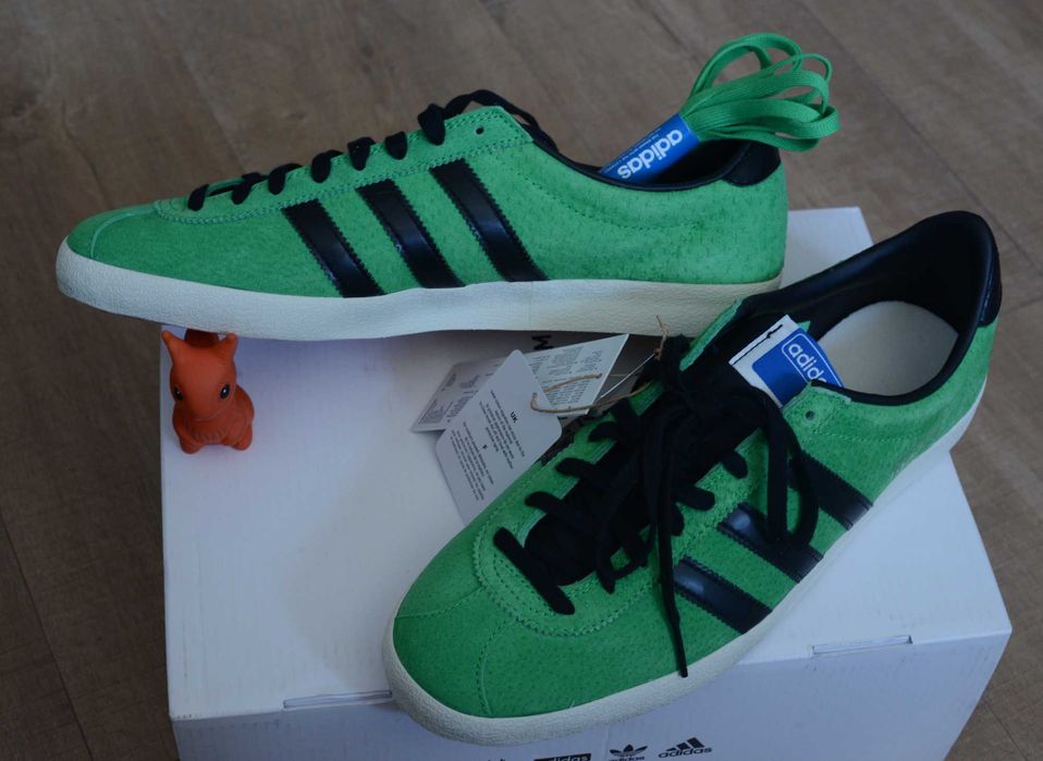 Adidas 40, 41, 43 р. оригинальная обувь