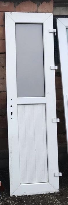 Продается дверь без коробки