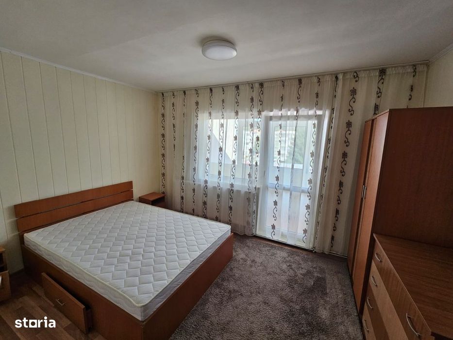 Apartament cu 3 camere de închiriat în Curtea de Argeș.