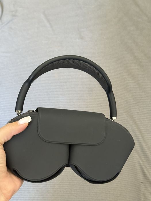 AirPods Max наушники