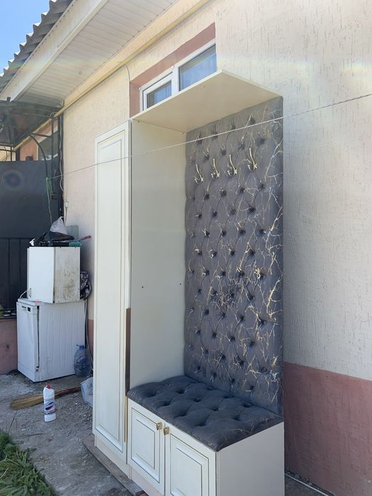 Прихожка почти новый