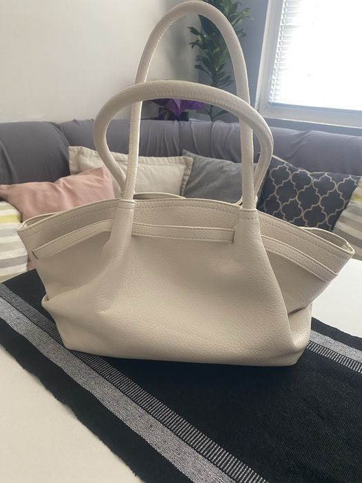 Дамска чанта ……….