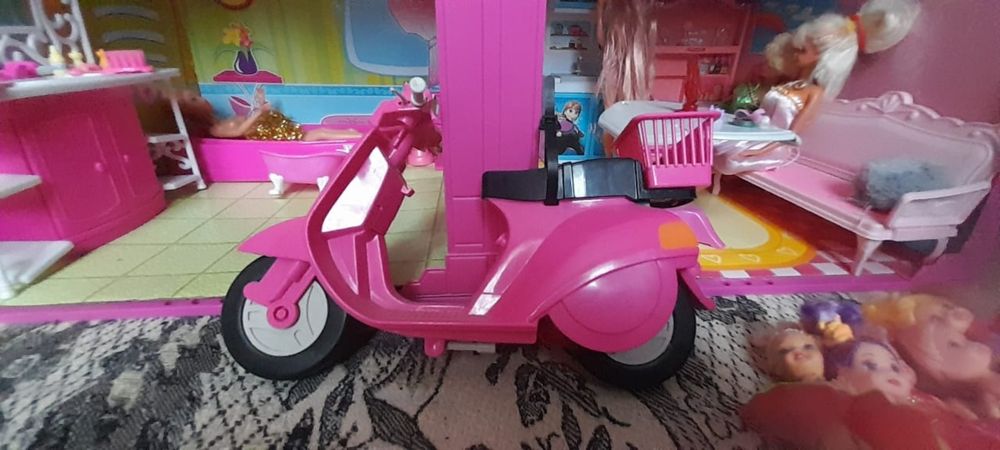 Домик для Барби с мебелью