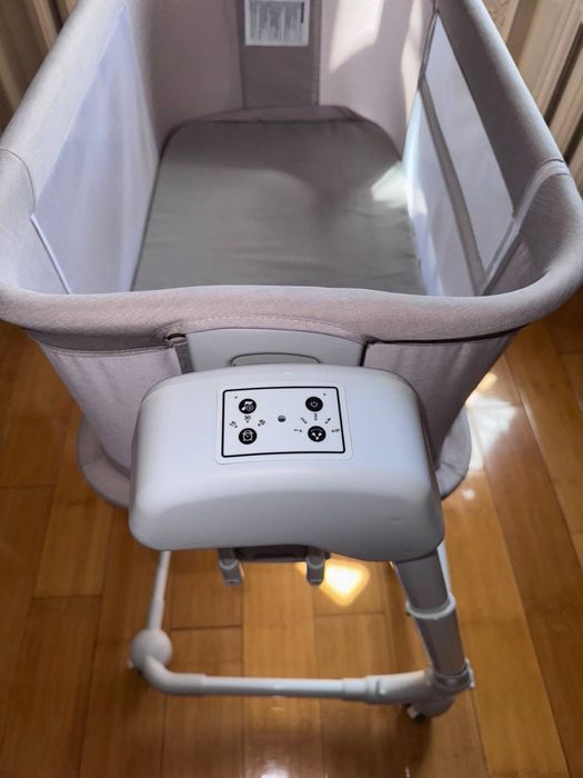 Продаю электрическую люльку-кровать и Пеленальгый столик-шкаф 2 в 1