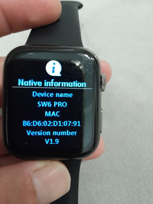 Смарт-часы почти новые