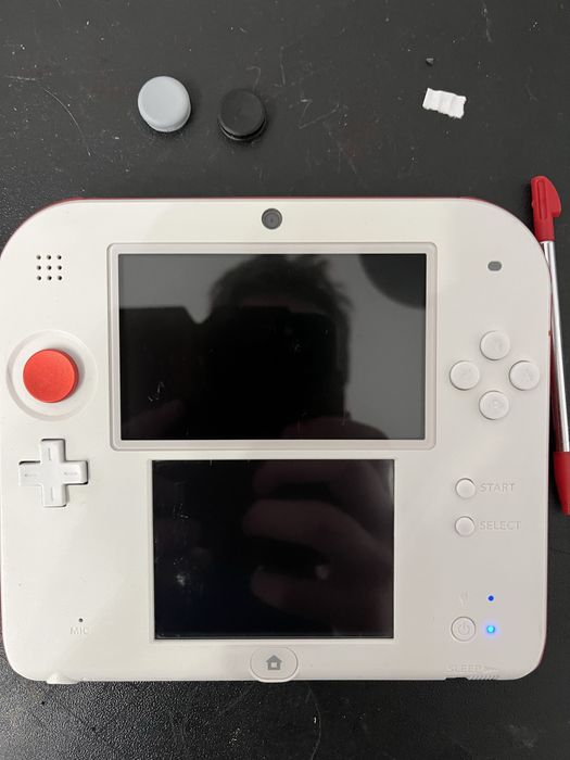Nintendo 2ds rosu